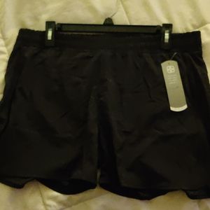 Daisy Fuentes shorts